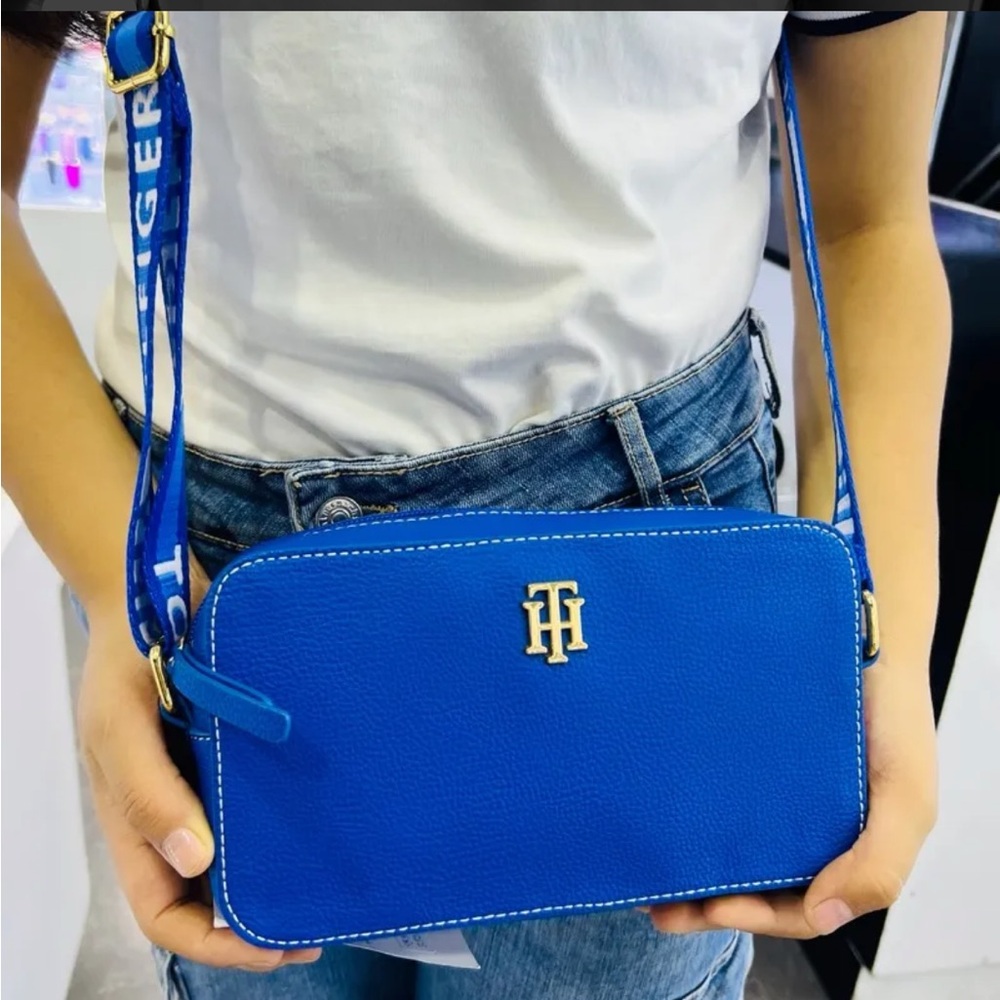 Tommy Hilfiger Royal Blue Crossbody Bag - Picture 4 of 9